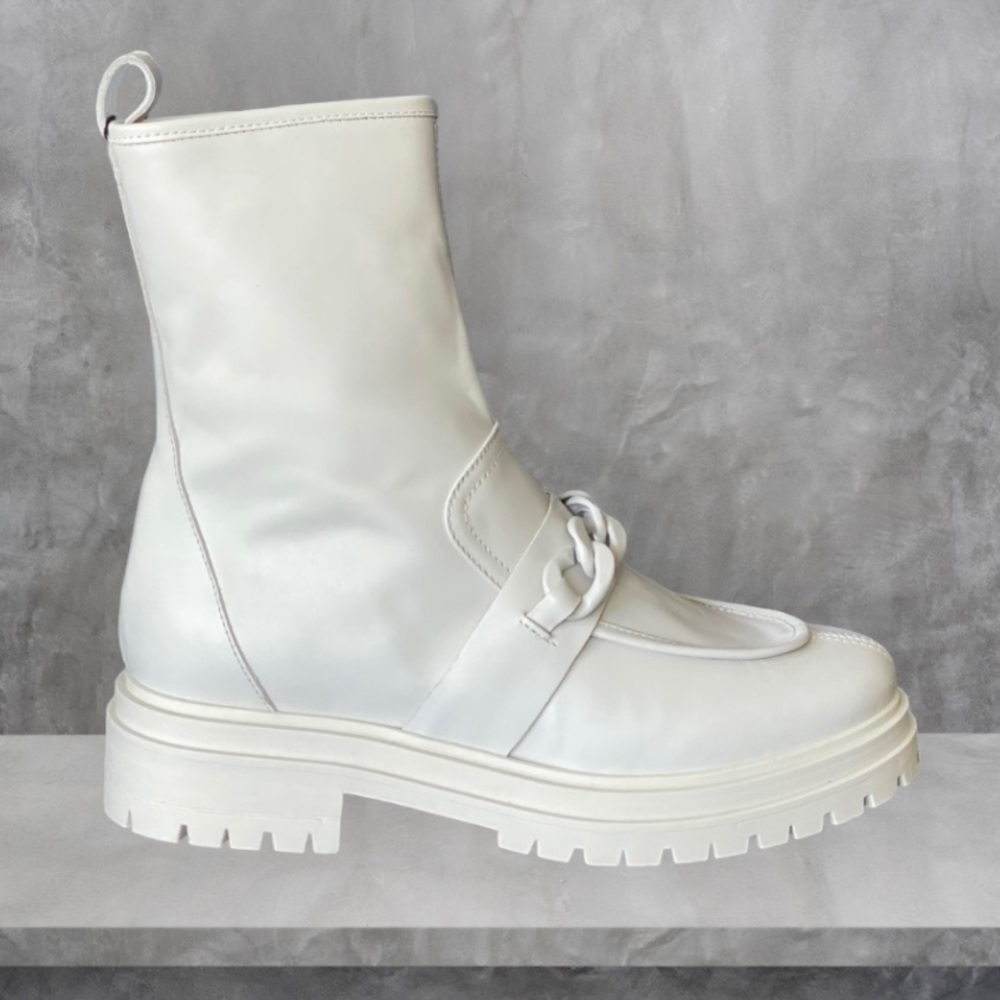 🤩HOST PICK🤩  NWT Napoleoni Vitello Leather Ankle Boots